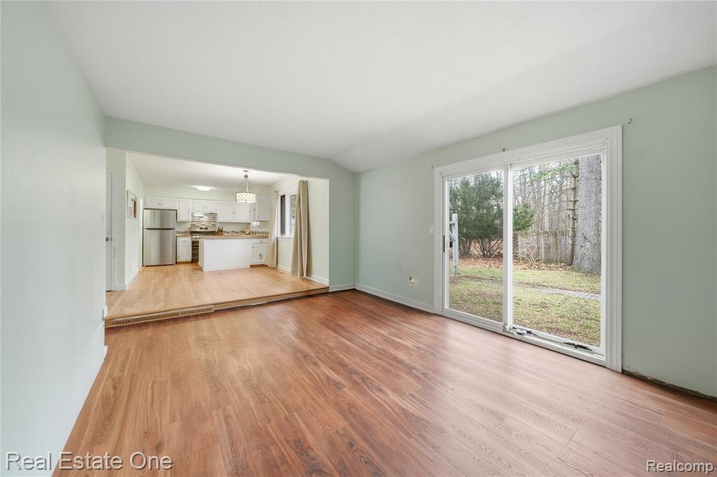 2276 Lakewood Way, Pinckney, MI 48169 — Photo 17