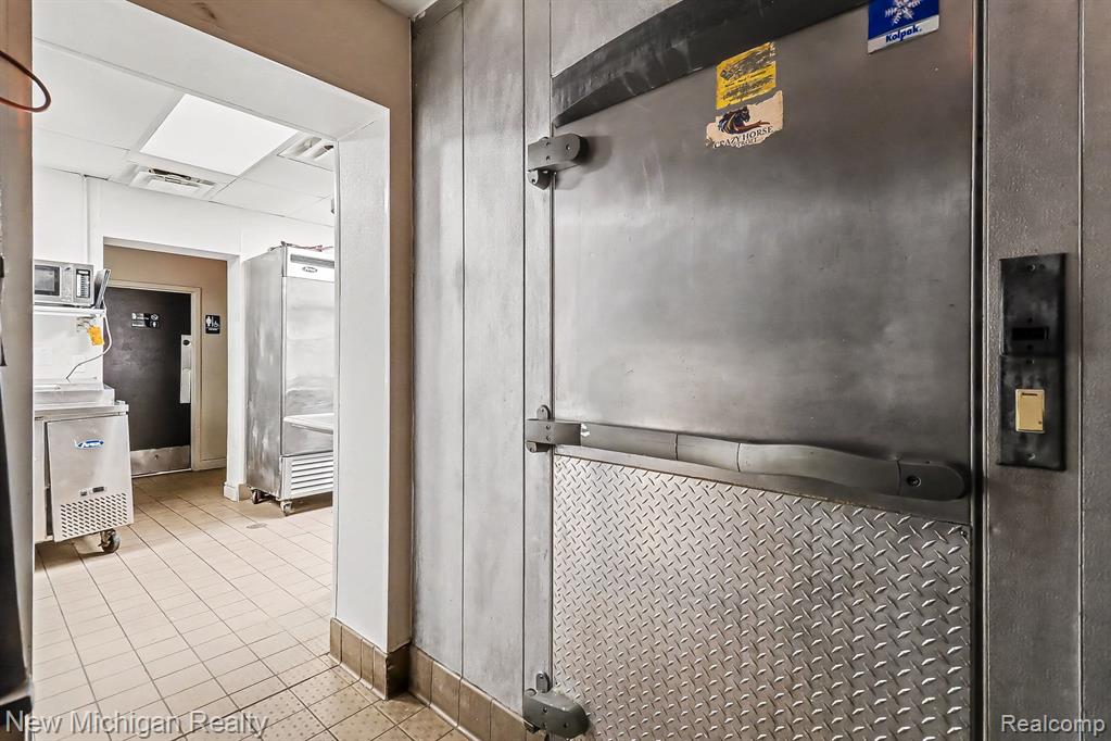 8140 Michigan Avenue, Detroit, MI 48210 — Photo 15