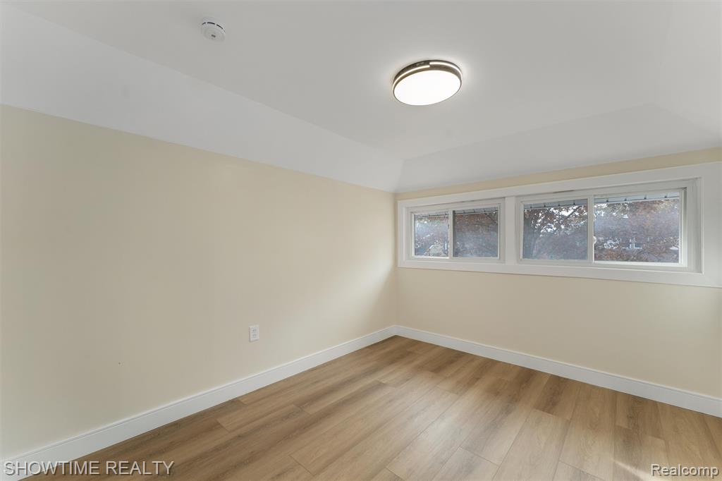 860 Gardendale Street, Ferndale, MI 48220 — Photo 18