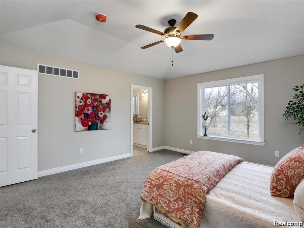 715 ORCHARD RIDGE Court, Ortonville, MI 48462 — Photo 23