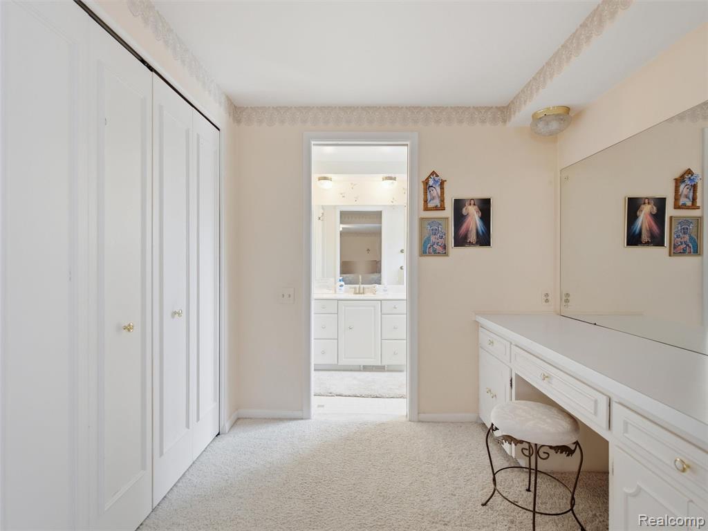 883 Briarcliff Drive, Grosse Pointe, MI 48236 — Photo 35