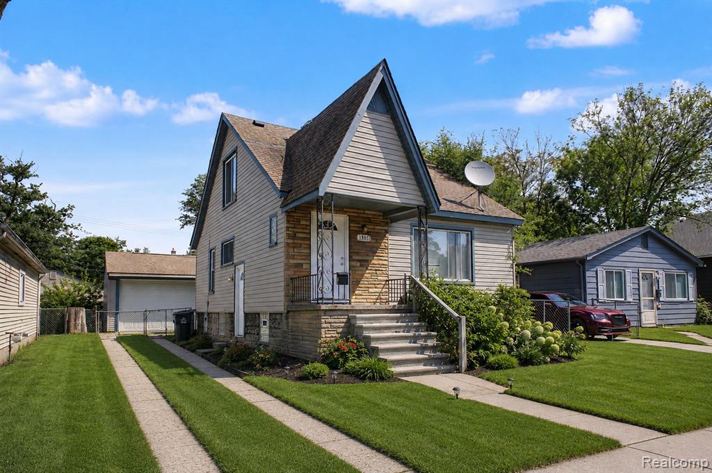 1301 E Muir Ave., Hazel Park, MI 48030