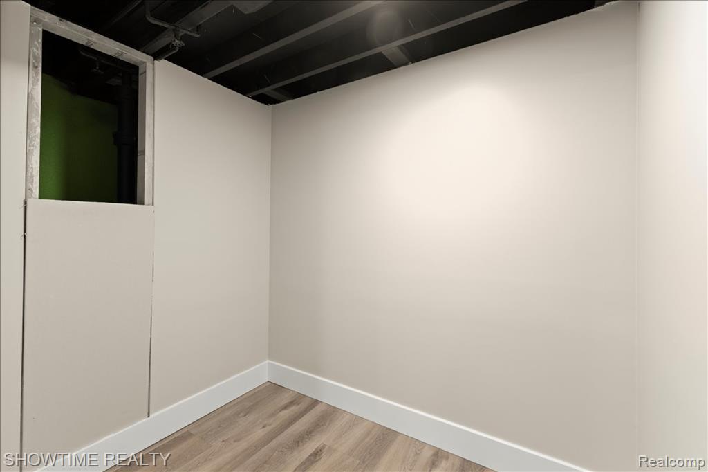 10358 Cloverdale Avenue, Ferndale, MI 48220 — Photo 31
