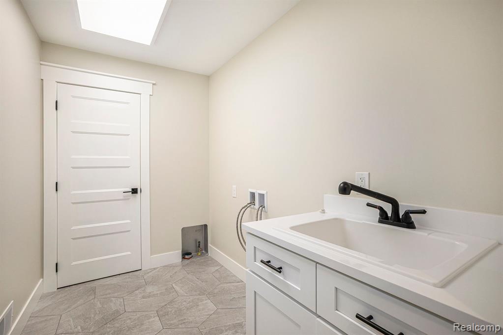 4339 MCCORMICK Drive, Linden, MI 48451 — Photo 25