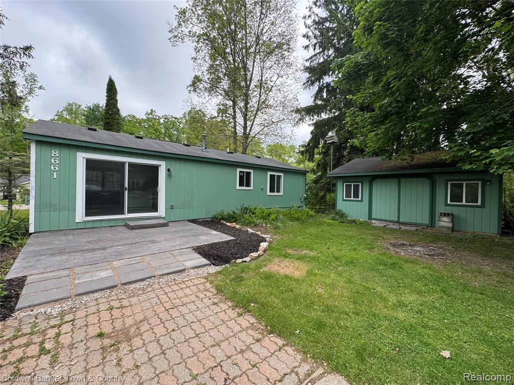 8661 Country Club Drive, Pinckney, MI 48169 — Photo 7
