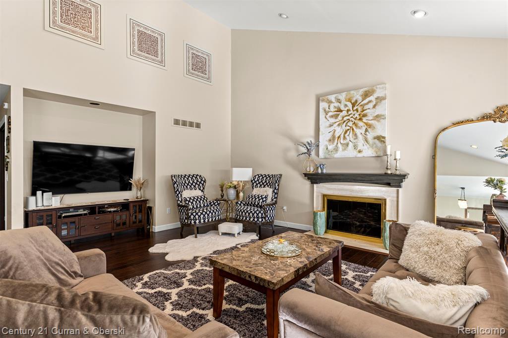 5084 Champlain Circle, West Bloomfield, MI 48323 — Photo 11