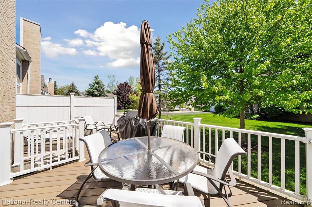 5639 HEATHLAND Circle, Clarkston, MI — Photo 28