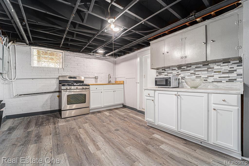 5056 Somerset Avenue, Detroit, MI 48224 — Photo 32