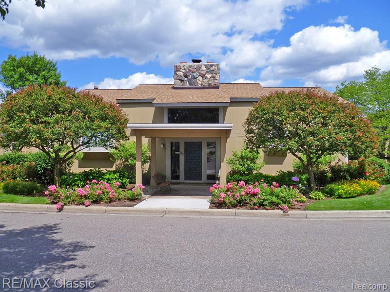 854 YORKTOWN Court, Northville, MI 48167 — Photo 25
