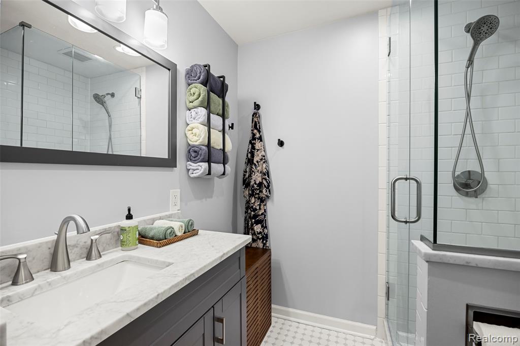 4124 Catalpa Drive, Berkley, MI 48072 — Photo 17
