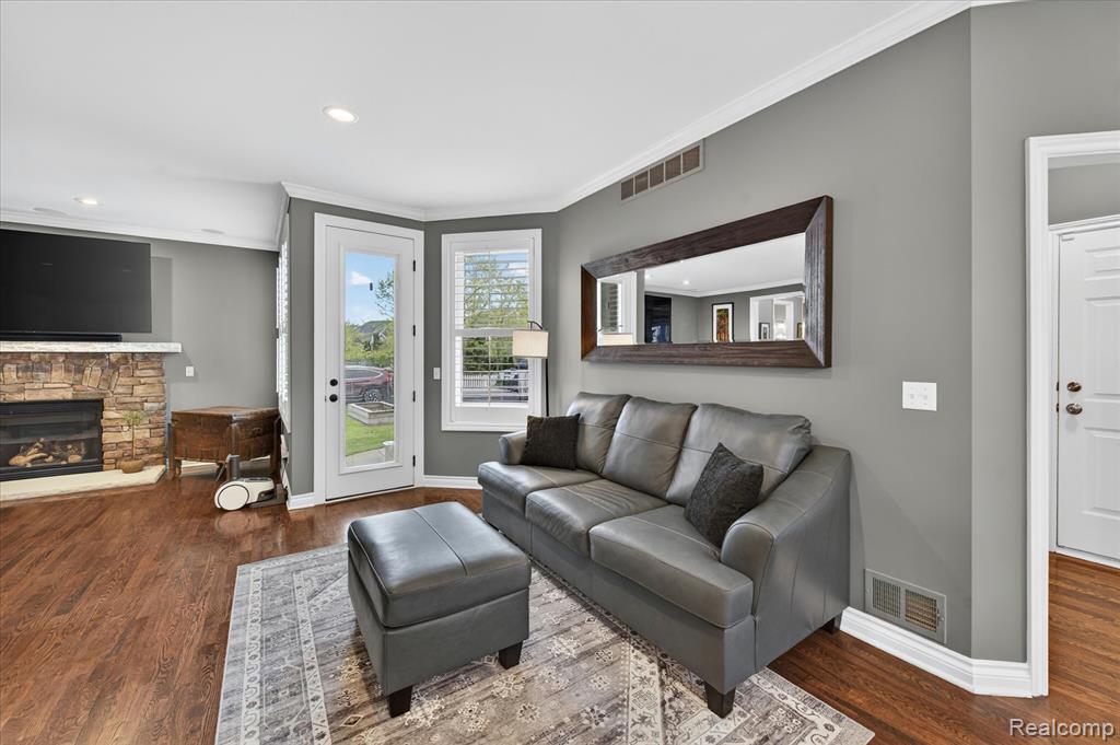744 Constitution Street, Canton, MI 48188 — Photo 5