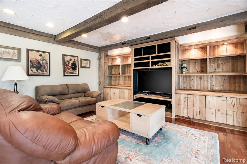 6609 Bloomfield Lane, West Bloomfield, MI — Photo 9