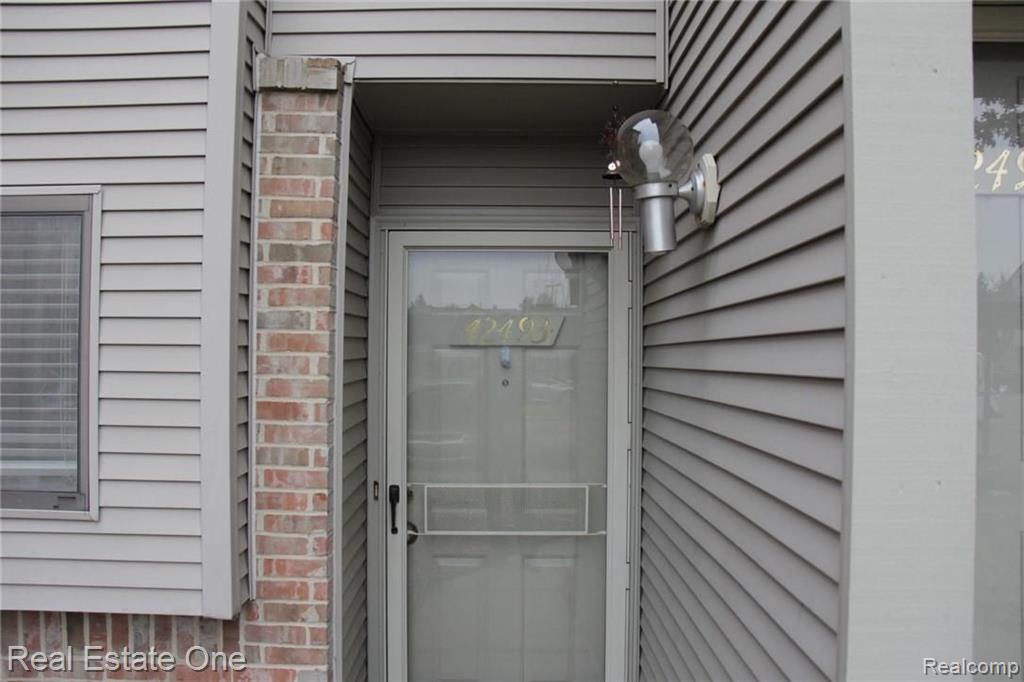 42493 LILLEY POINTE Drive, Canton, MI 48187 — front exterior
