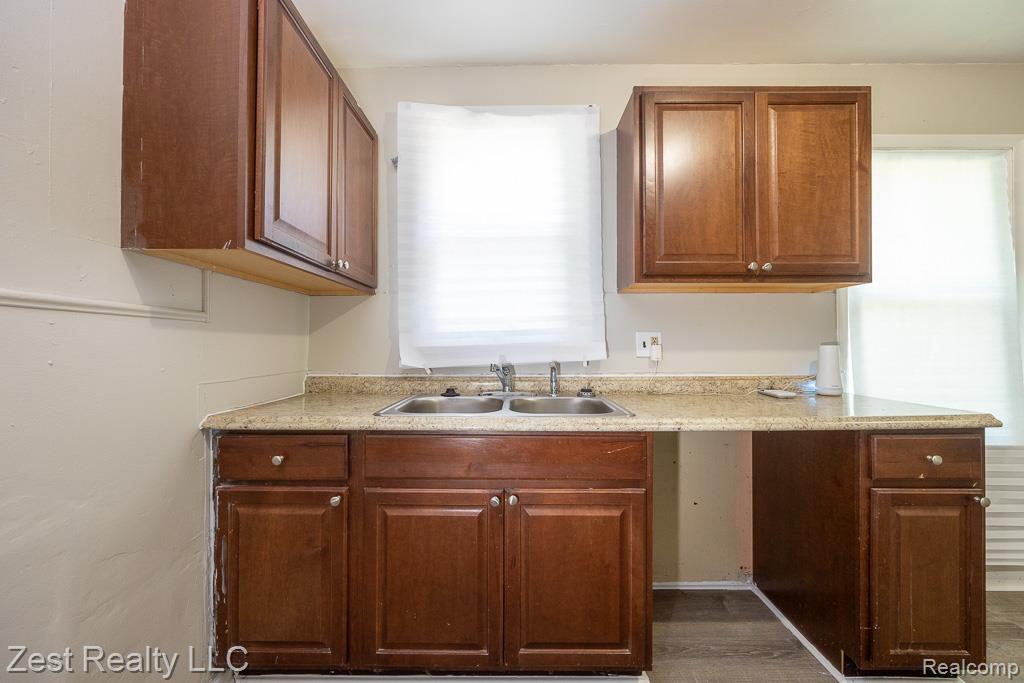 6219 Westwood Street, Detroit, MI 48228 — Photo 5