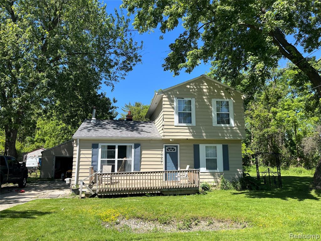 7057 Lapeer Road, Davison, MI 48423 — front exterior