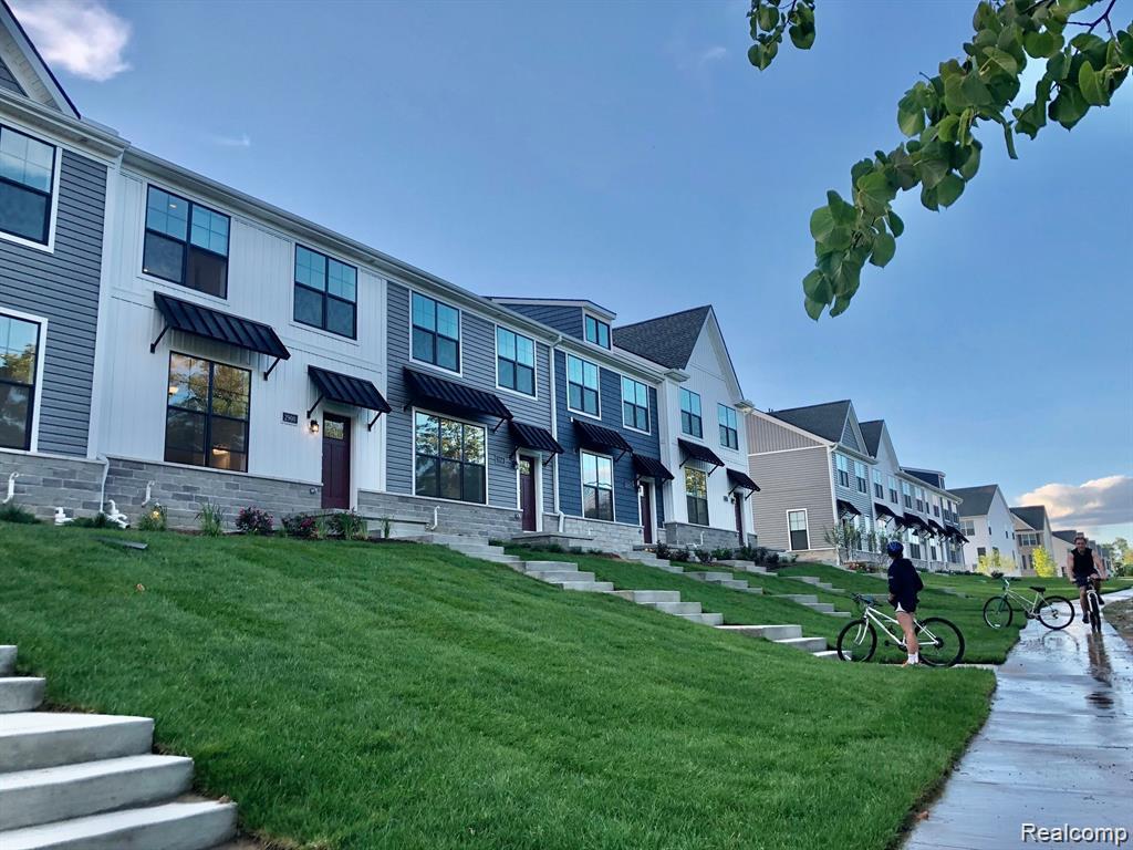 2898 RAYFIELD Avenue, Ann Arbor, MI 48105
