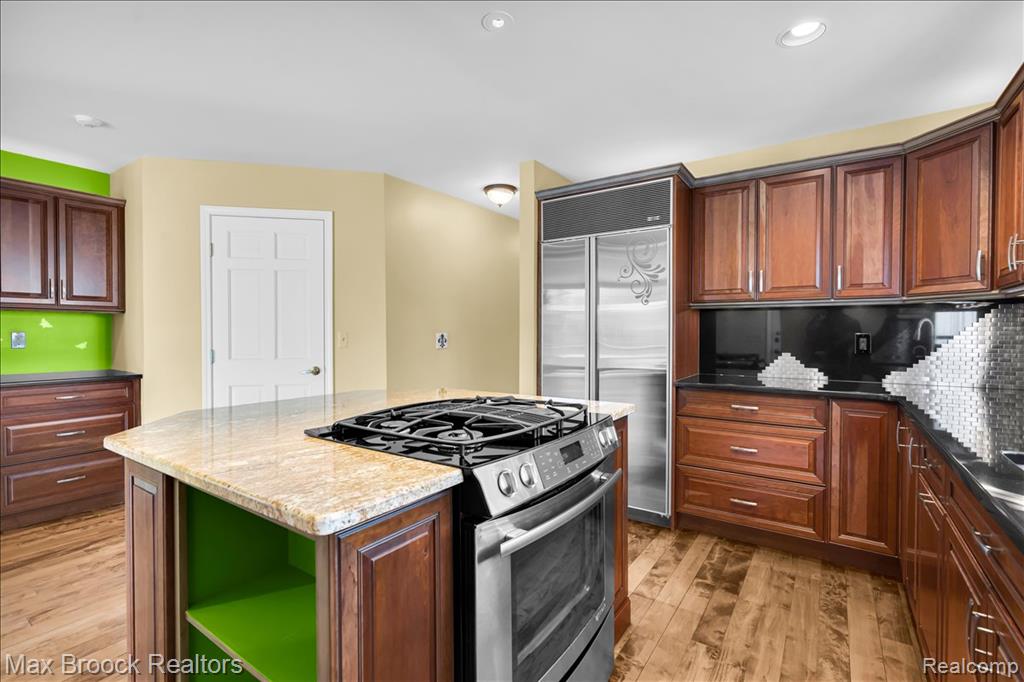 11633 Lorenz Way, Plymouth, MI 48170 — Photo 14