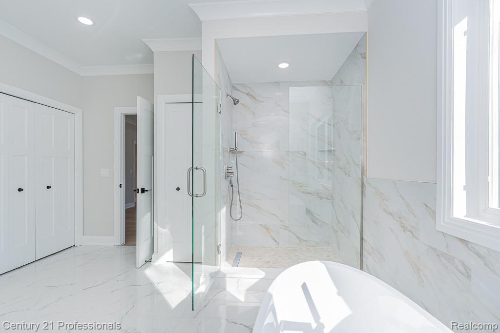 53242 Eastbourne Drive, Shelby Twp, MI 48316 — Photo 35