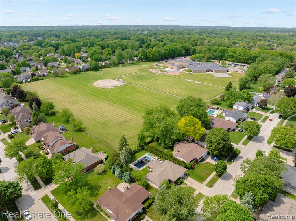 5150 Dayton Drive, Troy, MI 48085 — Photo 35