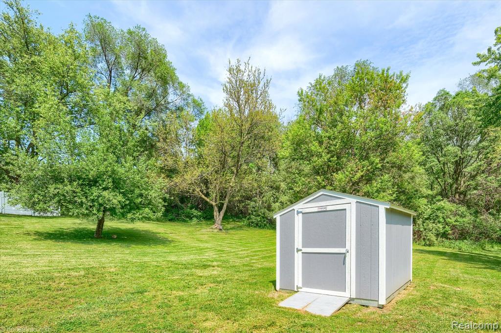 3395 Sandy Shore Drive, Metamora, MI 48455 — Photo 11