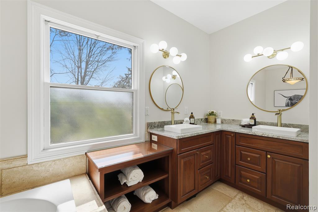 4148 Queensland Way, Pinckney, MI 48169 — Photo 25