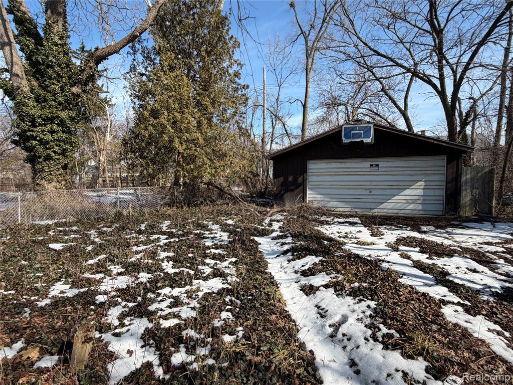 8418 Brace Street, Detroit, MI 48228 — Photo 21