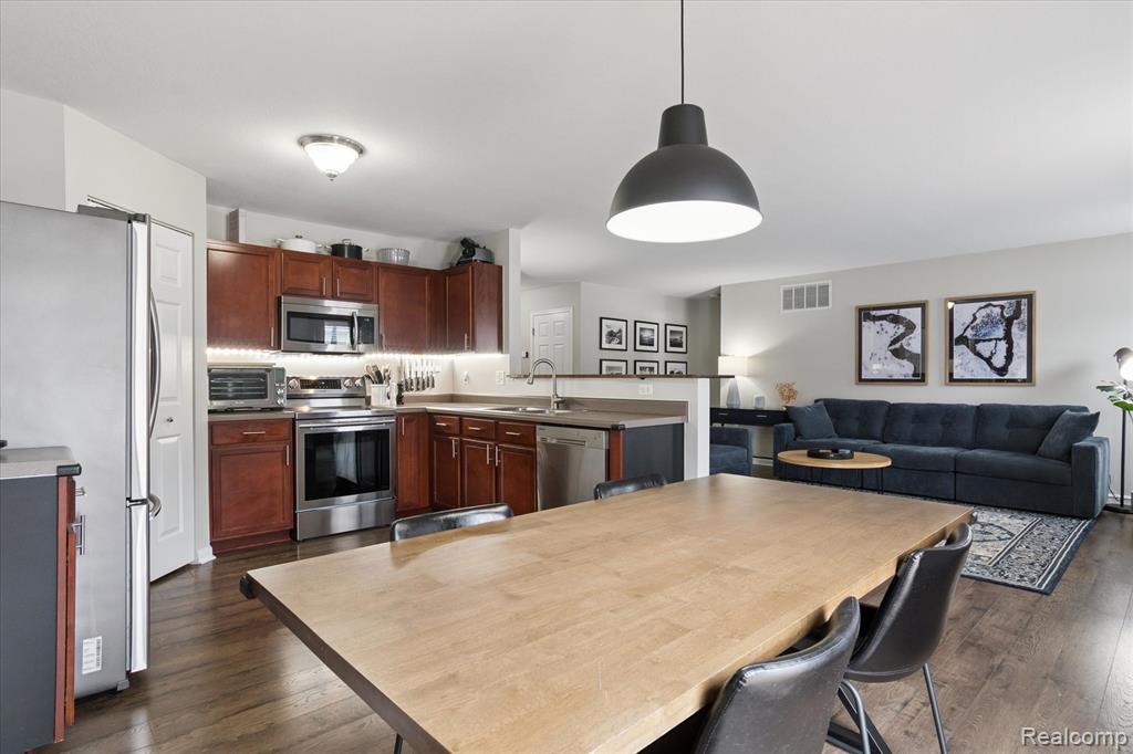 8056 Beechwood Boulevard, Dexter, MI 48130 — Photo 12