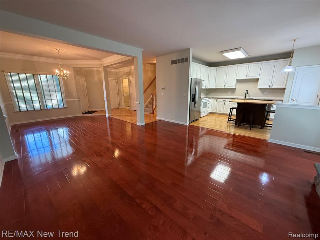 49987 BLACKBERRY Trail, Novi, MI — Photo 2