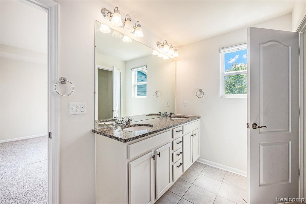 43445 CHANCELLOR Lane, Novi, MI — Photo 12