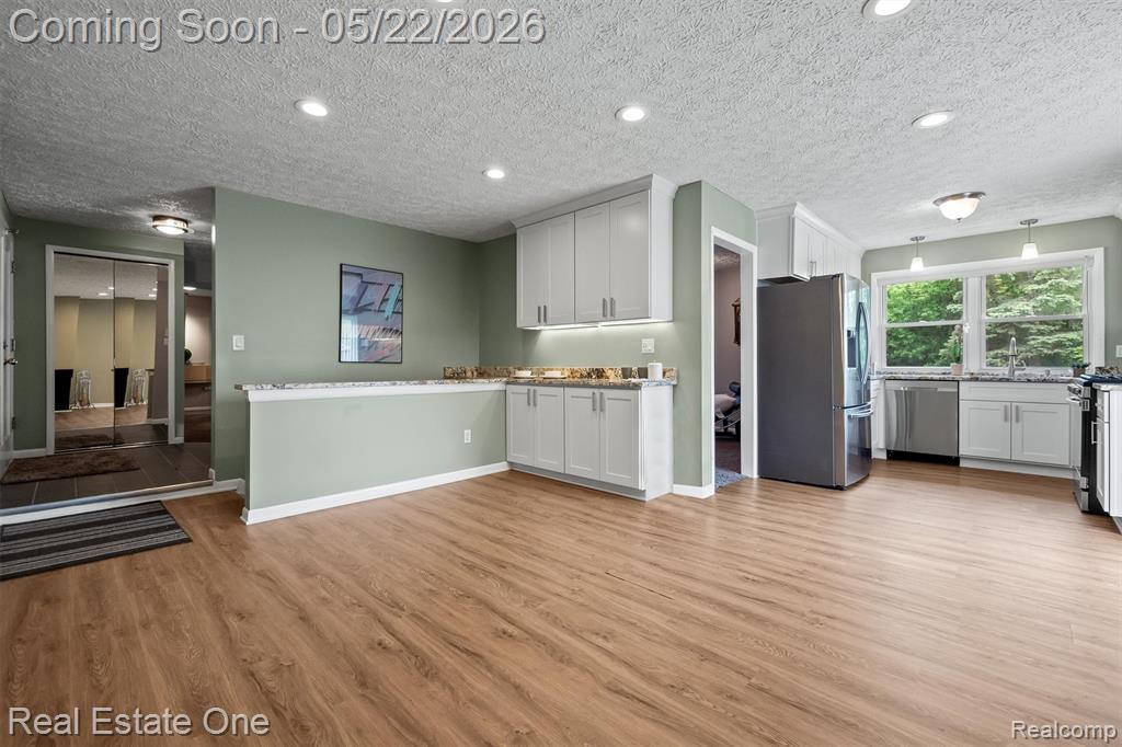 489 Evaline Drive, Troy, MI 48085 — Photo 8