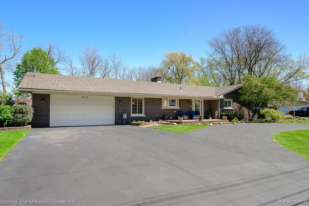 44119 HARMONY Lane, Van Buren, MI 48111 — Photo 2
