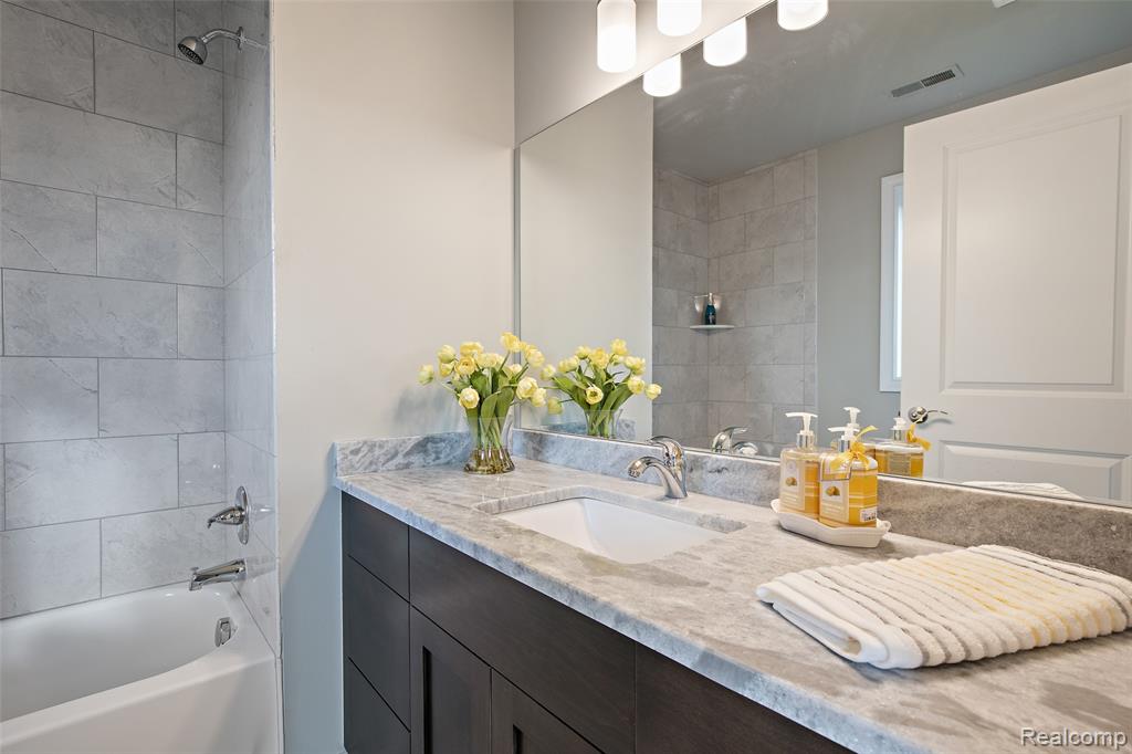 39196 Lakeshore Drive - Lot 57, Harrison Township, MI — Photo 33
