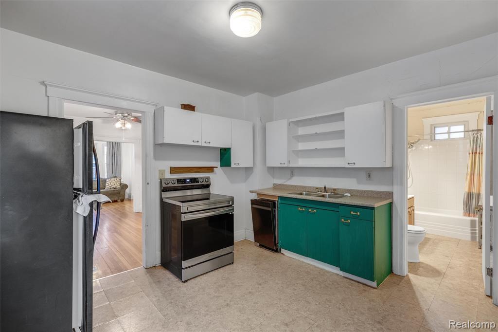 3321 Doremus Street, Hamtramck, MI 48212 — Photo 16