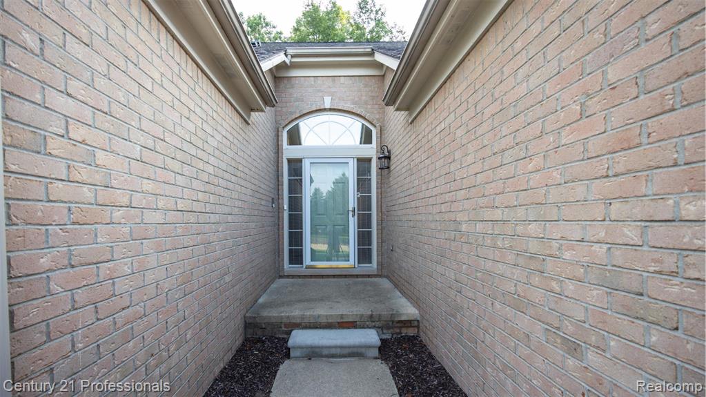 4193 Shorebrook Drive, #68, Sterling Heights, MI 48314 — Photo 8