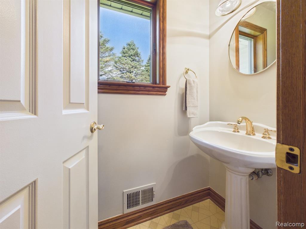 4133 Creeks Edge Drive, Metamora, MI 48455 — Photo 19