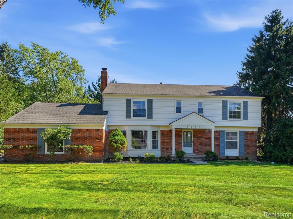 1609 Cider Mill Road, Bloomfield Hills, MI 48302