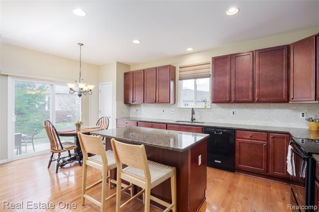 49539 Stillmeadow Court, Macomb, MI 48042 — Photo 10