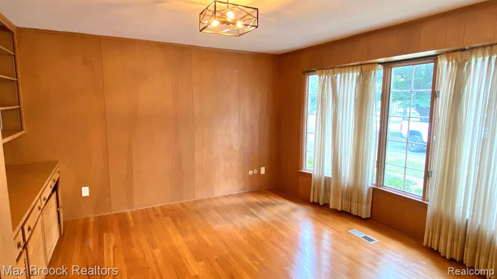 5291 DEEP WOOD Road, Bloomfield Hills, MI 48302 — Photo 6