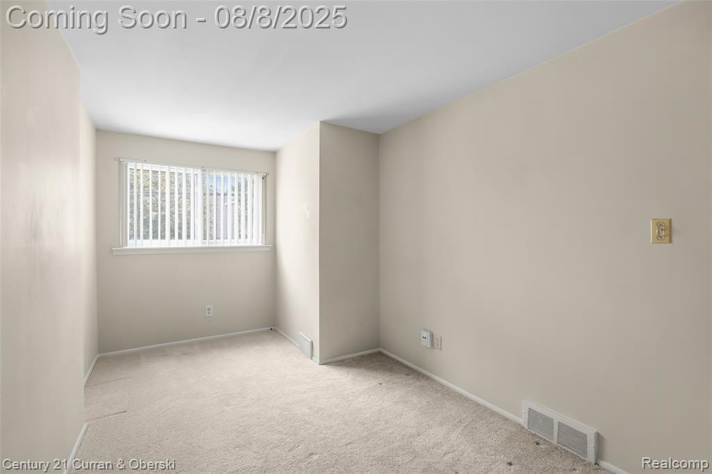 8269 Bristol Street, Westland, MI — Photo 12