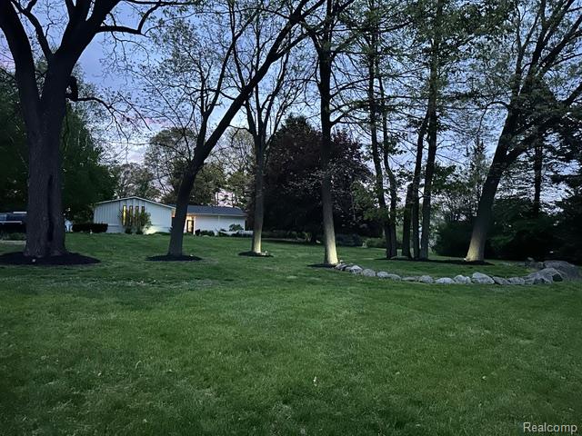 11221 Meadowood Drive, Brighton, MI 48114 — Photo 42
