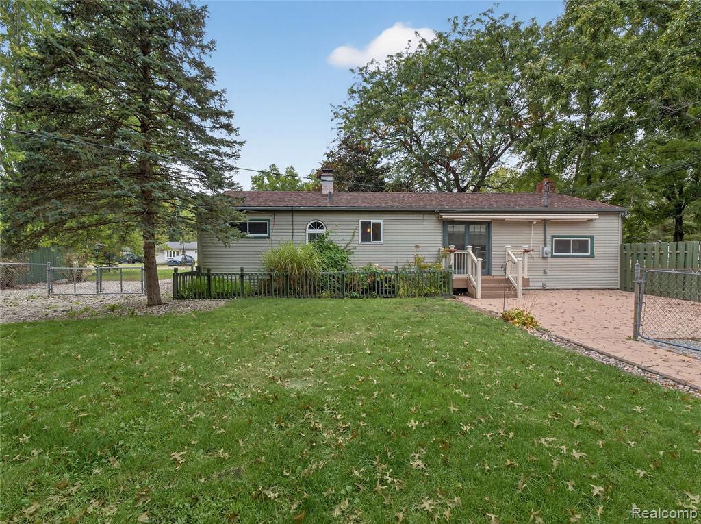43801 Burtrig Road, Van Buren, MI 48111 — Photo 42