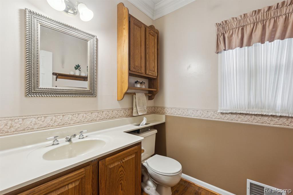 2086 CUMBERLAND Drive, Brighton, MI 48114 — Photo 20