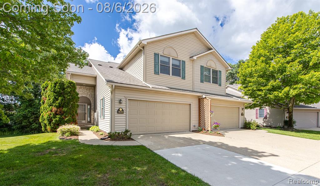 300 Stratford Lane, Lake Orion, MI