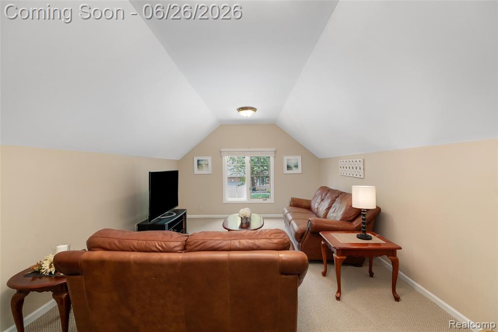 2176 Oakwood Drive, Troy, MI 48085 — Photo 31