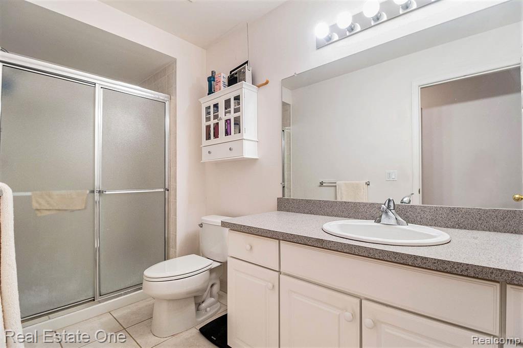 40832 LENOX PARK Drive, Novi, MI 48377 — Photo 15