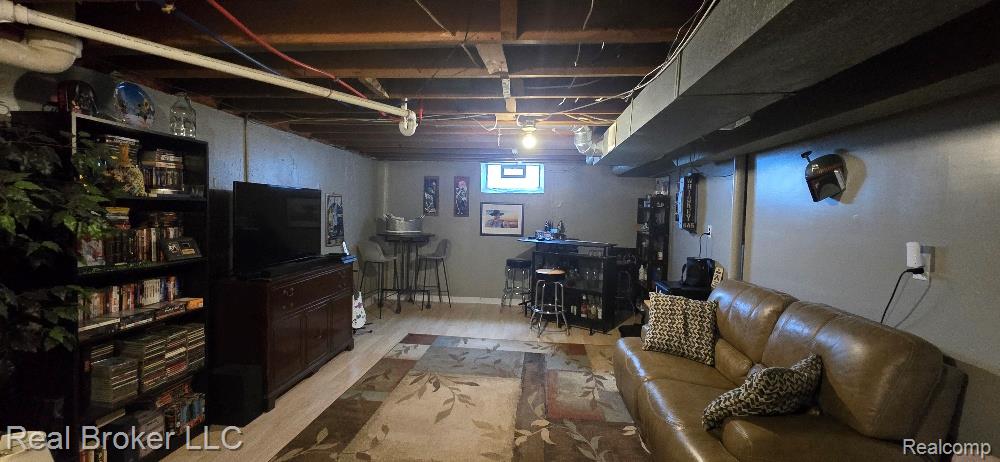 6861 Burnly Street, Garden City, MI — Photo 12