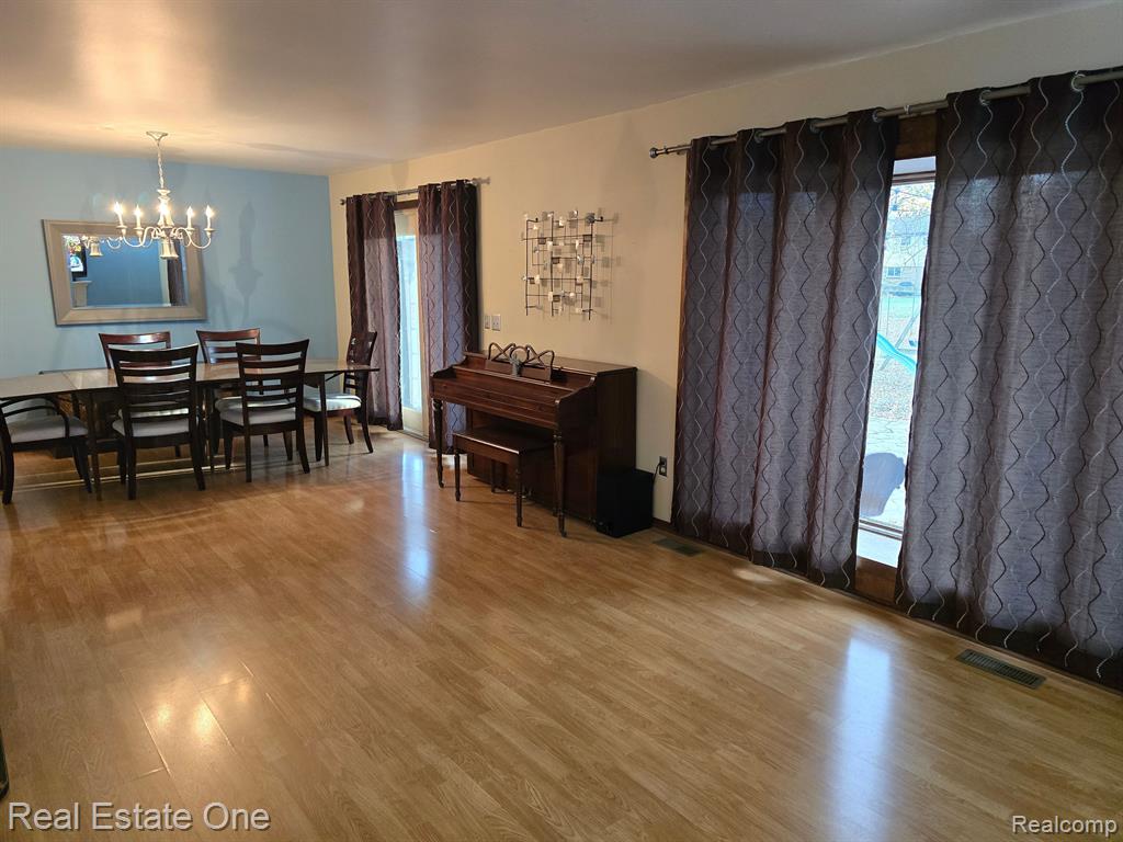 6929 CHADWICK Drive, Canton, MI 48187 — Photo 13