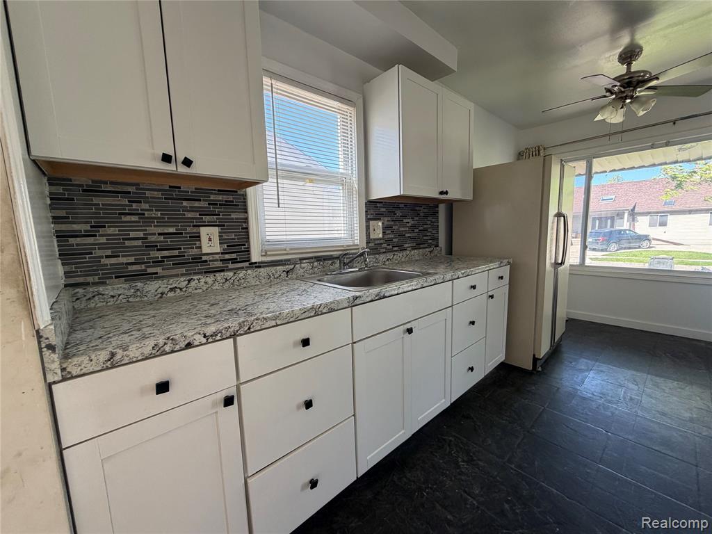 5698 Greenview Avenue, Detroit, MI 48228 — Photo 13