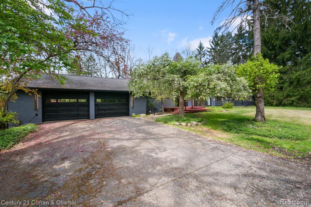27869 Old Colony Street, Farmington, MI 48334 — Photo 44