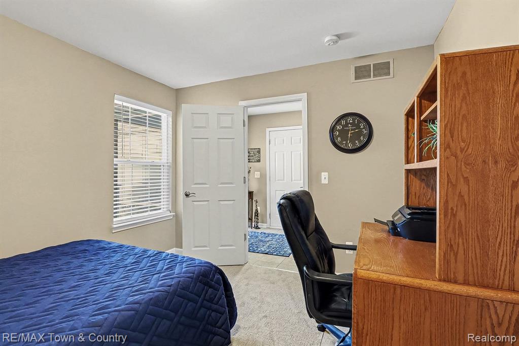 7241 Kings Way, Flushing, MI 48433 — Photo 19